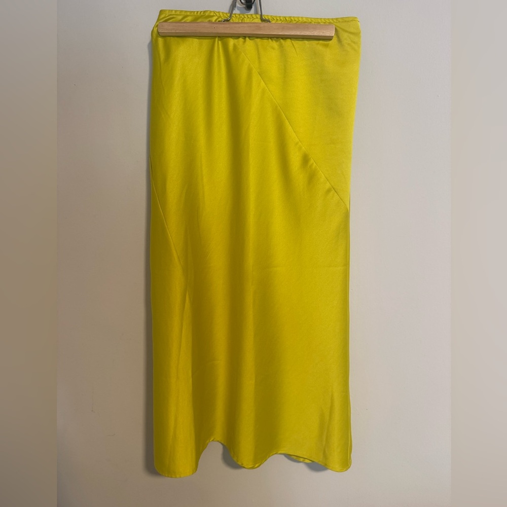 J.O.A. Satin Yellow Skirt (M)